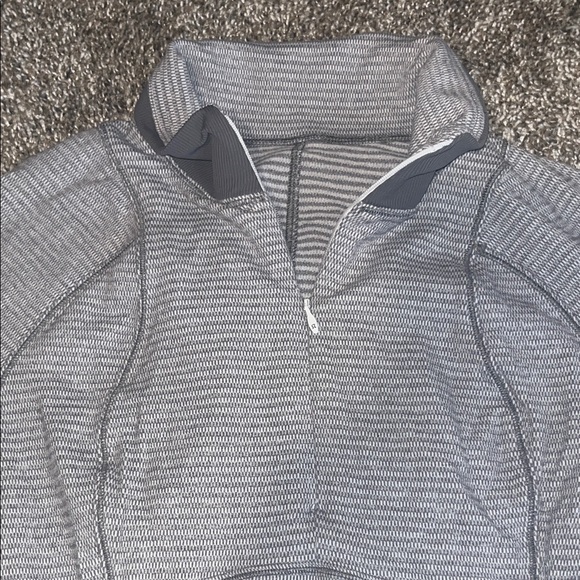 Lululemon Gray Women's Quarter-Zip Top - Picture 2 of 5